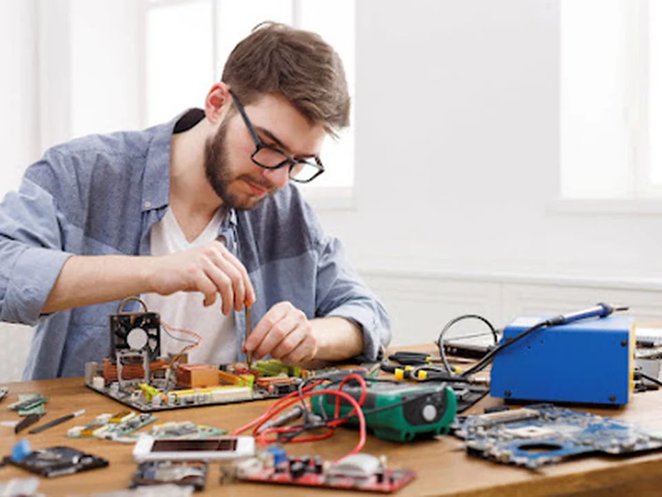 Moderne Electronique - Réparation d'Appareils et de Circuits Électroniques