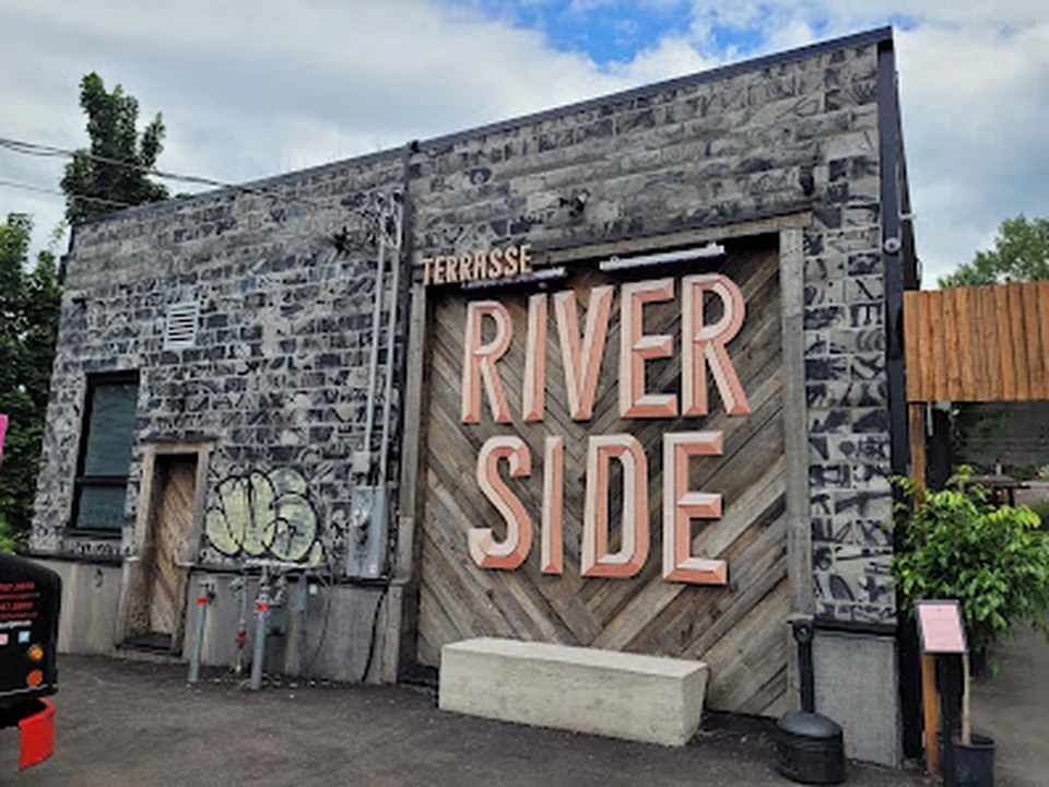 Riverside Bar Terrasse St Henri