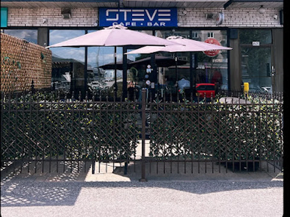 Steve Sports Cafe Bar