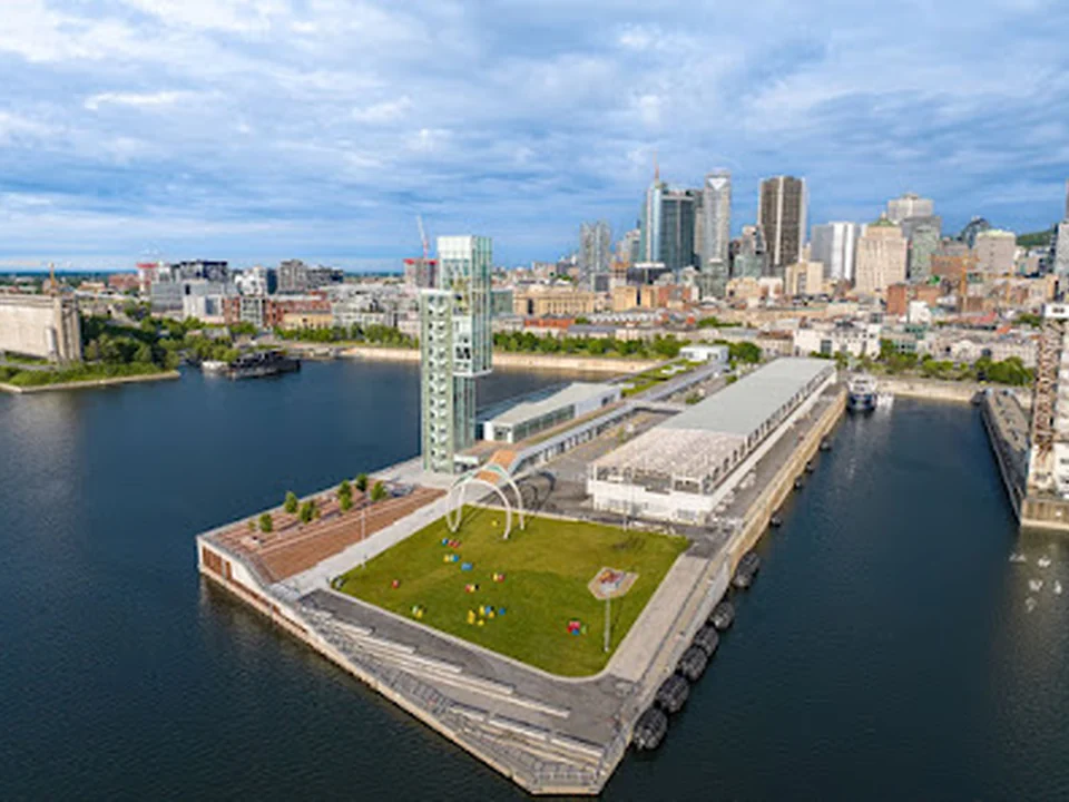 Tour du Port de Montréal