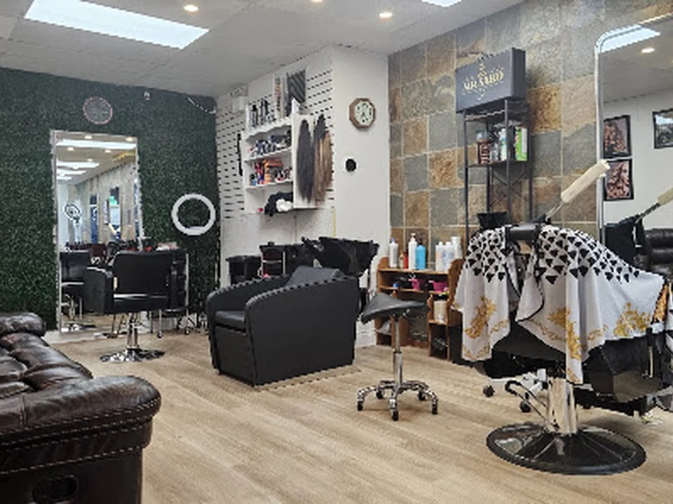 MR SAKO BARBER, Montréal