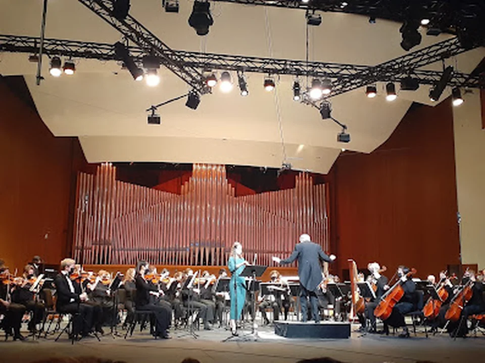 Salle Claude-Champagne (1964), Montréal