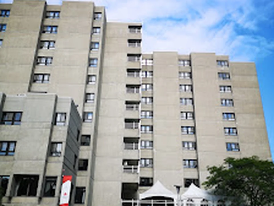 Residence Berthiaume-Du Tremblay, Montréal