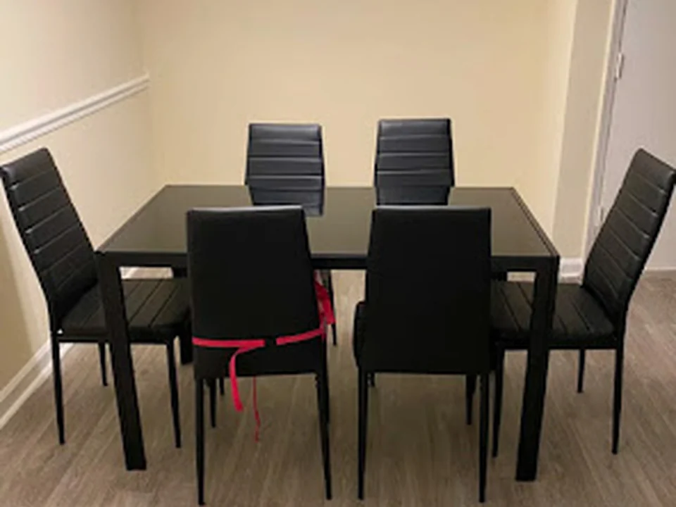 Budget Home Decor, Montréal