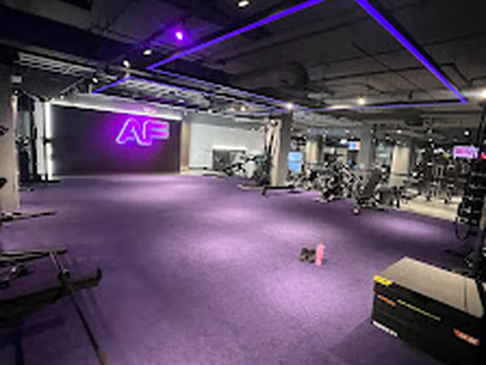 Anytime Fitness Chabanel, Montréal