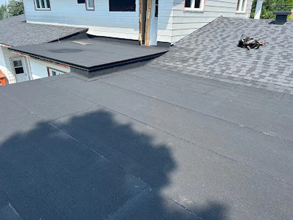 Toiture Grand Montréal - Toiture plat, membrane élastomère Montréal-Nord