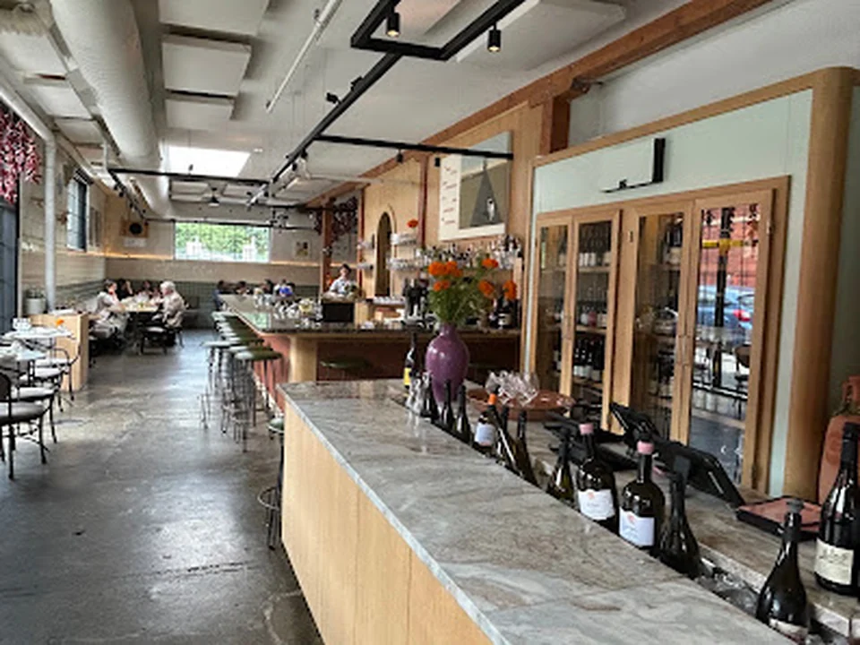 Gia Vin & Grill, Montréal