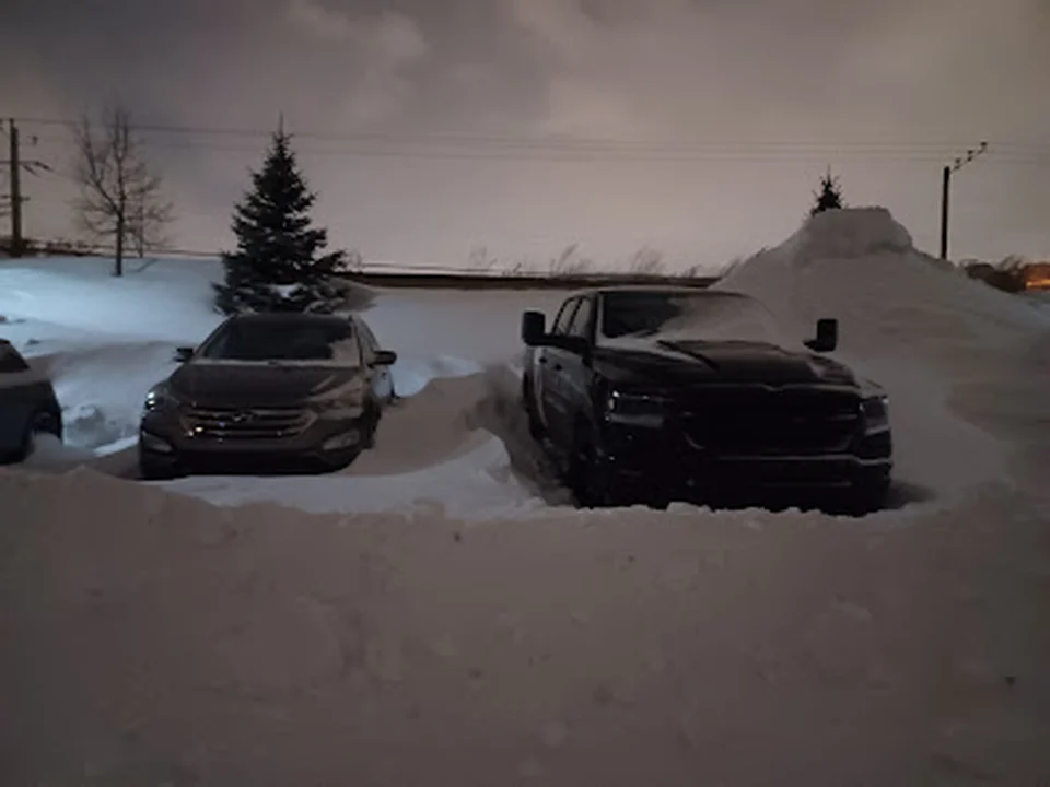 Déneigement Saint-Hubert (Centre Xtreme)., Montréal