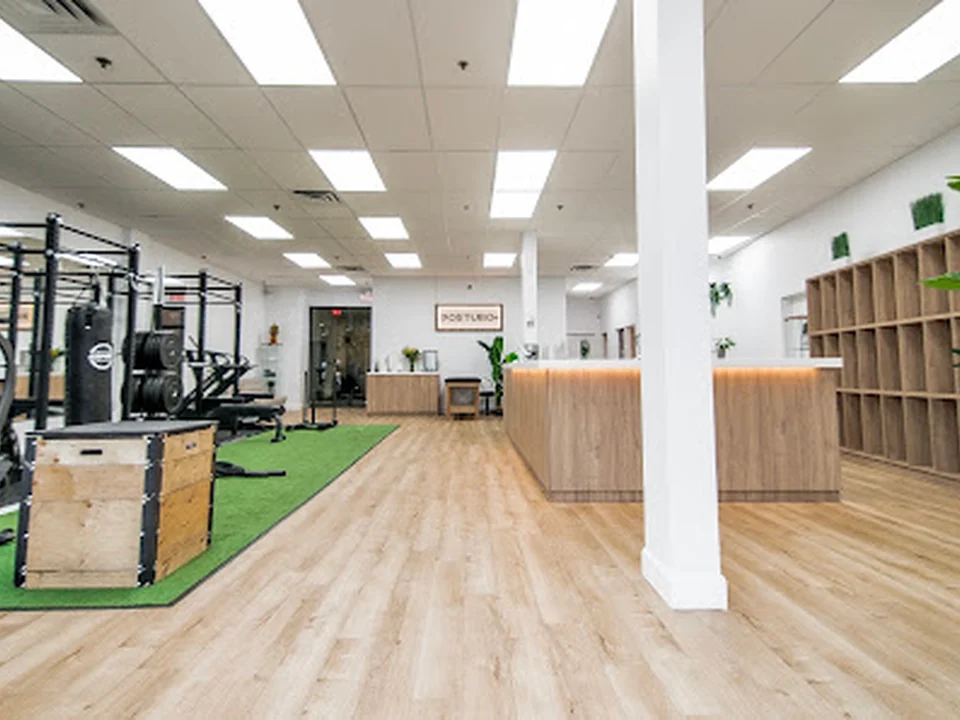 Clinique de Physiothérapie PosturoPlus Gouin, Montréal