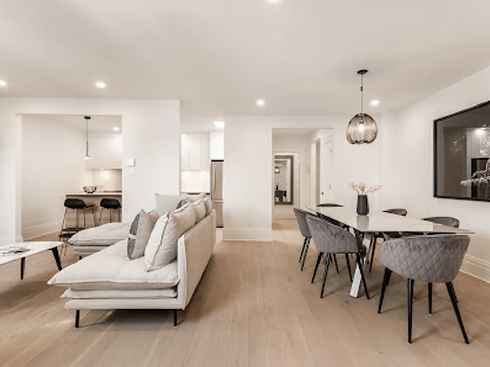 YESARRAZIN - AGENCE IMMOBILIÈRE, Montréal