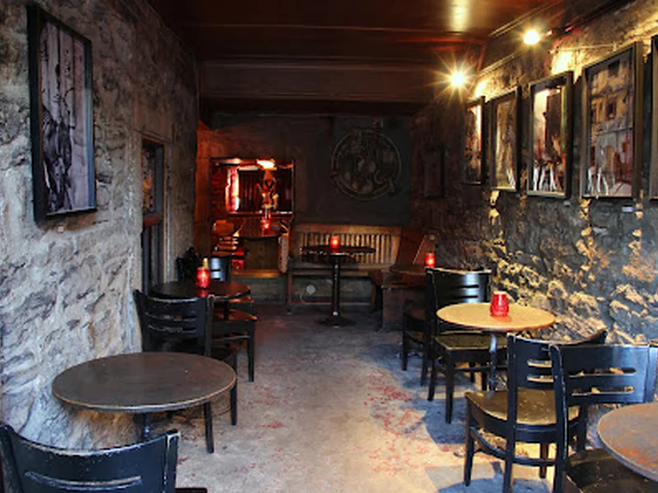 L'Escogriffe Bar, Montréal