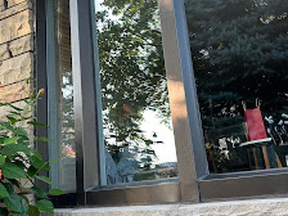 Vitres Royal - Lavages de Vitres / Window Cleaning Montreal