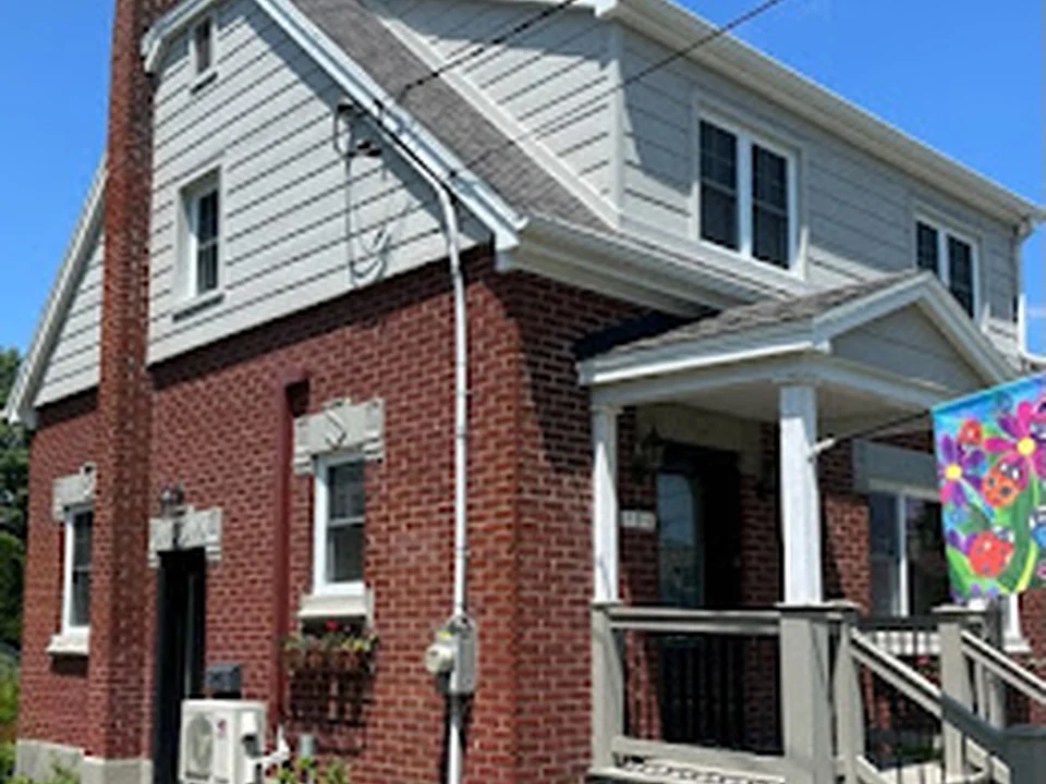 HOLMES Rénovation - Spécialiste en revêtement extérieur, Montréal