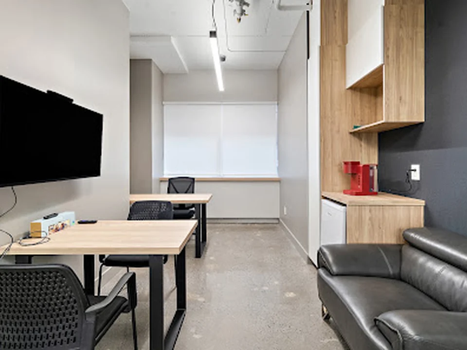 Swivl Workspaces / Coworking, Montréal