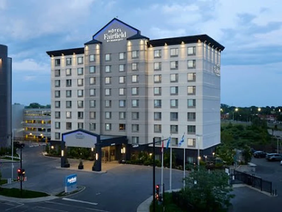 Fairfield Inn & Suites par Marriott – Montréal Aéroport