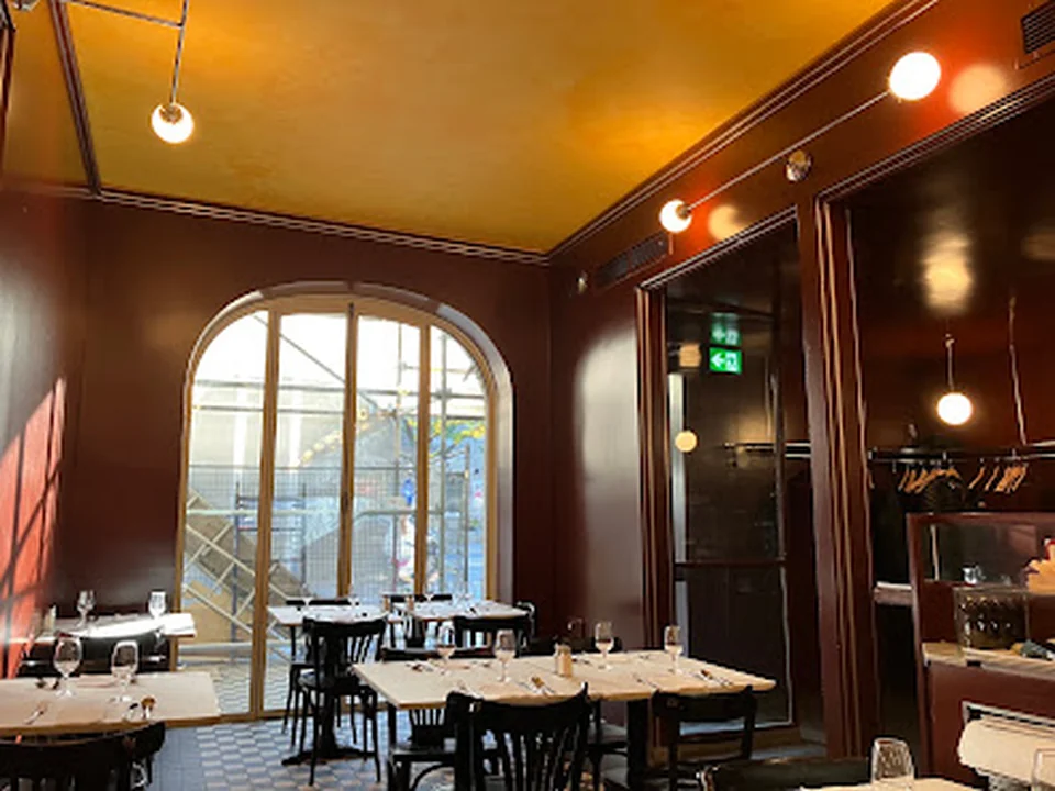 L'Express, Montréal