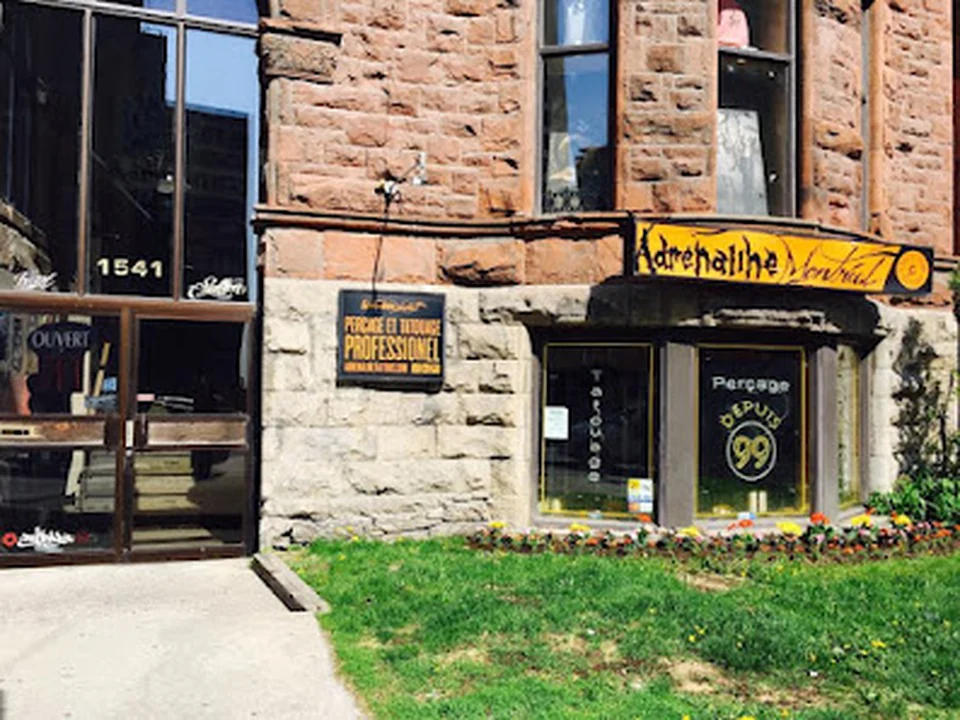 Adrenaline Perçage Et Tatouage Professionel, Montréal
