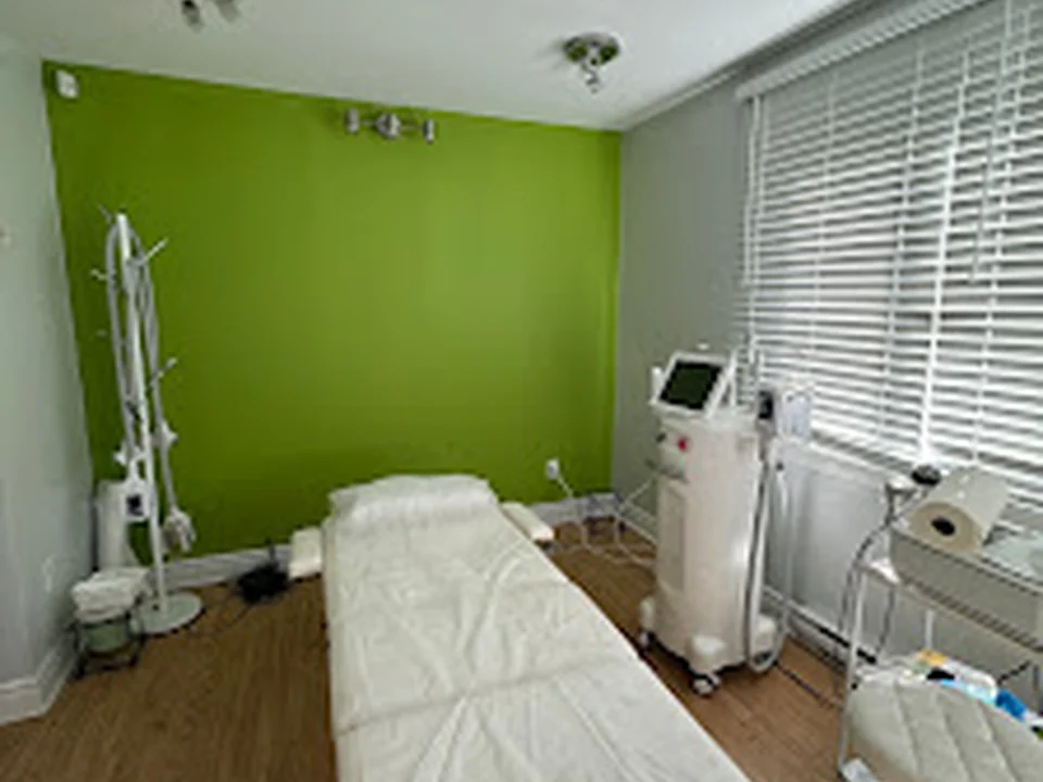 Derma Elegant, Montréal
