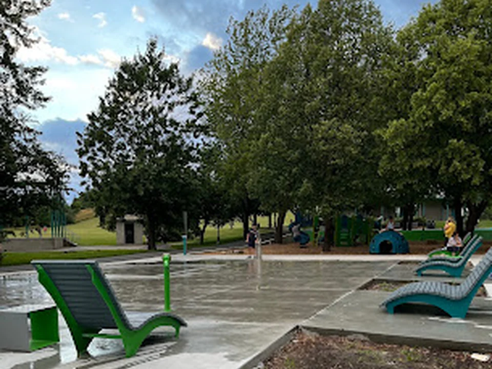 Jeux d'eau du parc des Hirondelles, Montréal