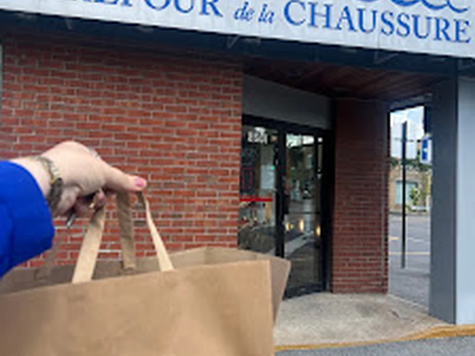 Carrefour de la chaussure - Chaussure Montréal - Chaussures orthopédiques
