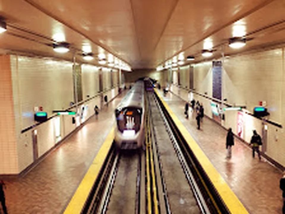 Station Saint-Laurent / De Maisonneuve, Montréal