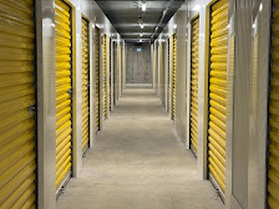 Mini Entrepôt Jaune - Entreposage Montréal