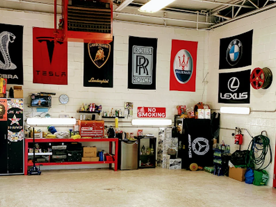 Lave Auto Broadway (manoir), Montréal