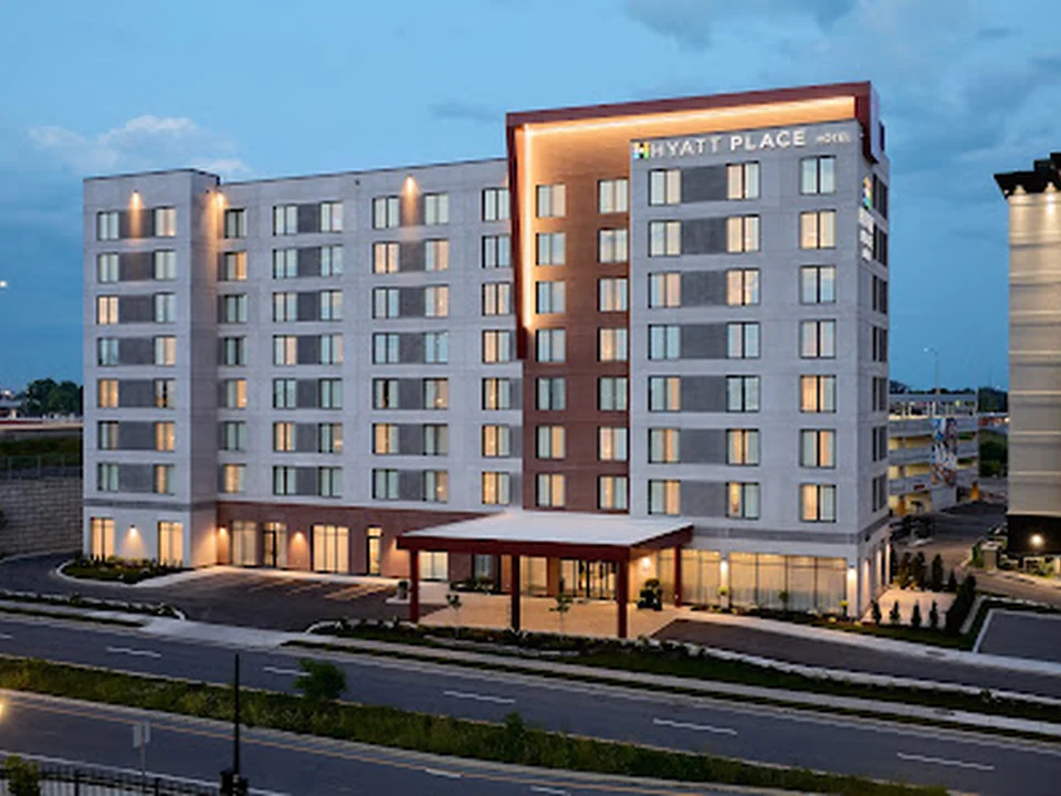 Hyatt Place Montreal Airport