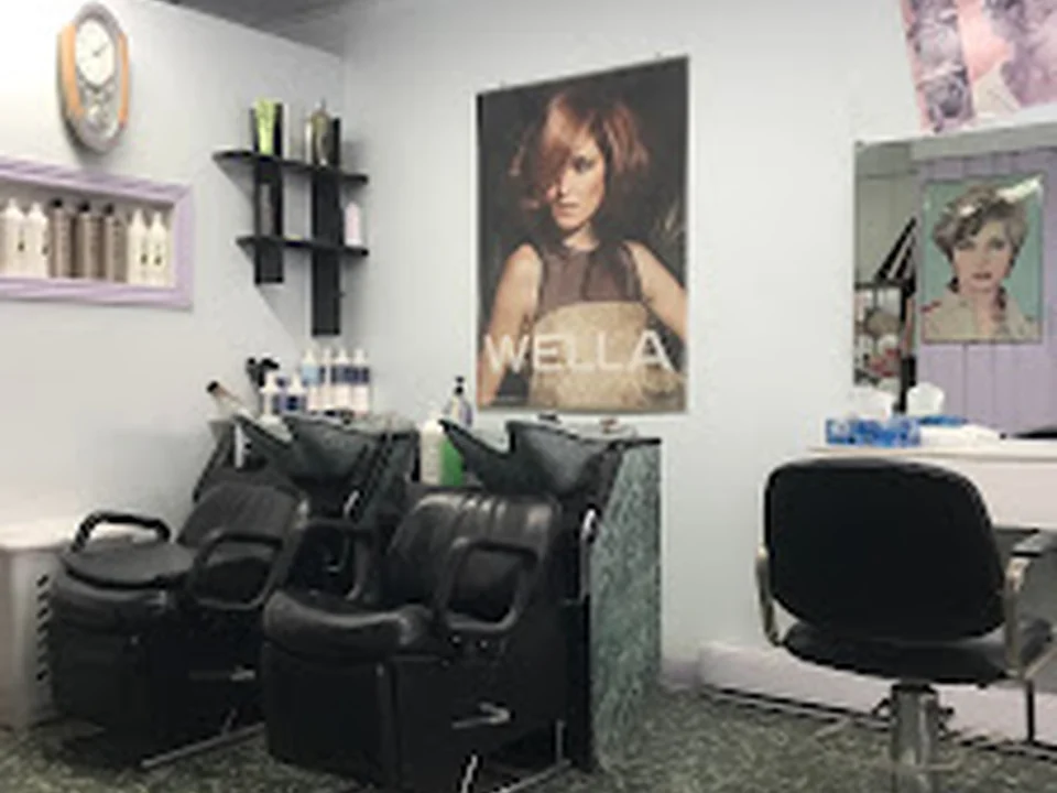 Salon De Coiffure Unisexe Mai Anh, Montréal