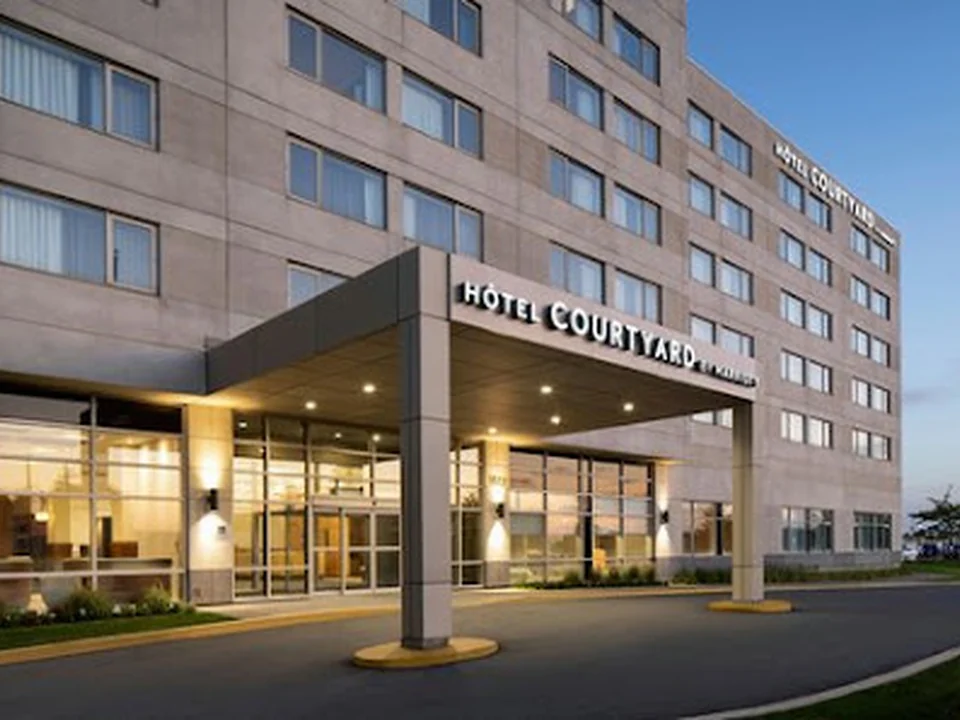 Courtyard by Marriott Montreal Airport