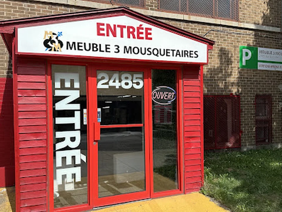 Meuble trois mousquetaires, Montréal