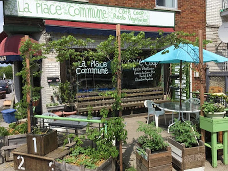 Café La Place Commune, Montréal