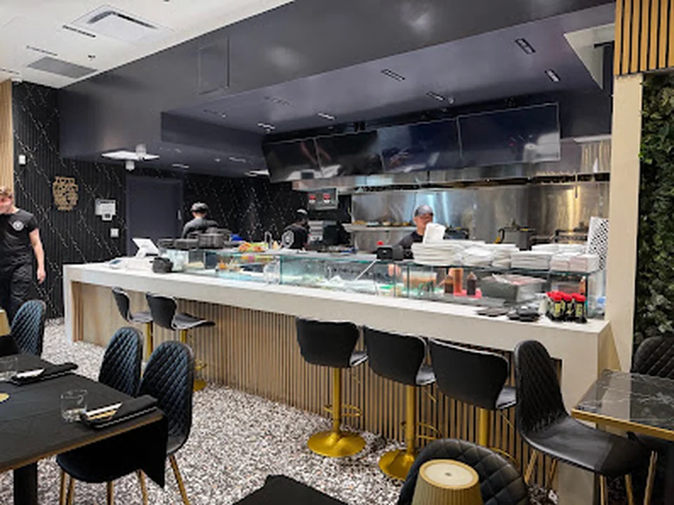 Le Coin Sushi & Burger Bar, Montréal