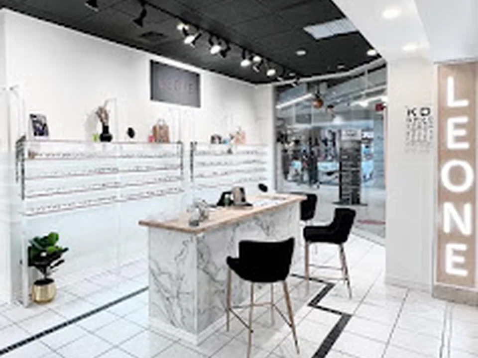Leone Lunetterie, Montréal