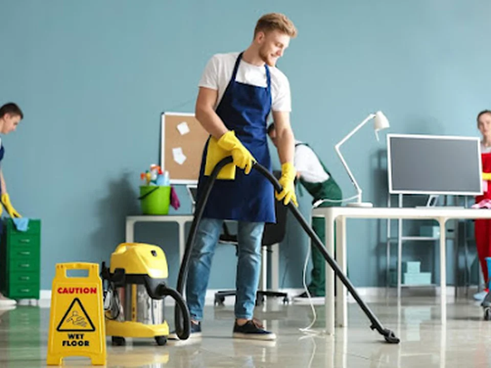 The Montreal Cleaners / Les Nettoyeurs de Montréal