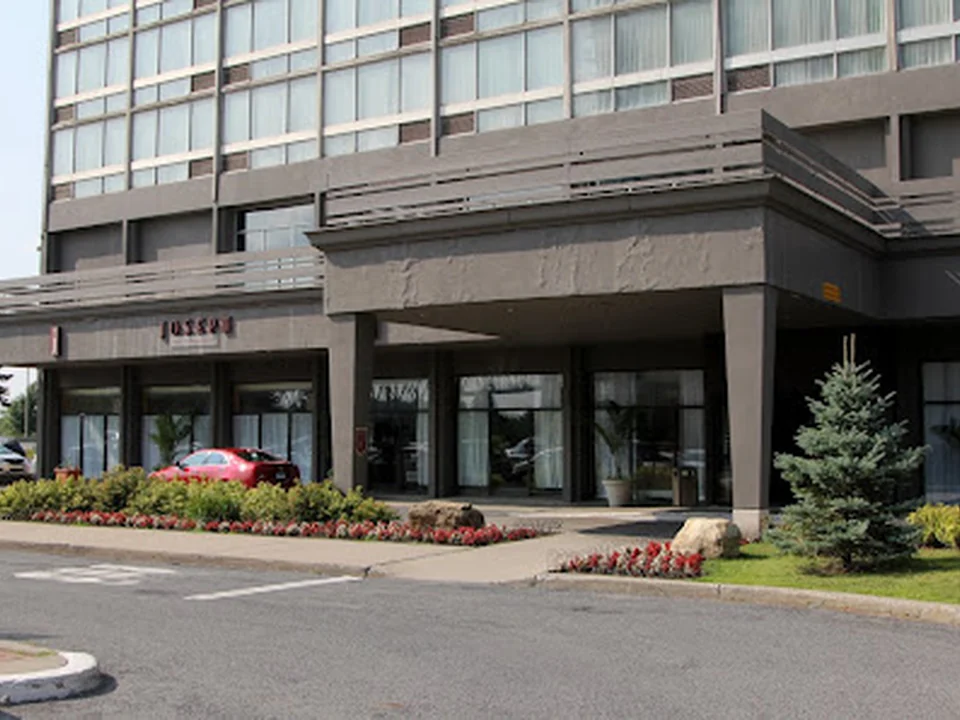 Sandman Hotel Montreal-Longueuil