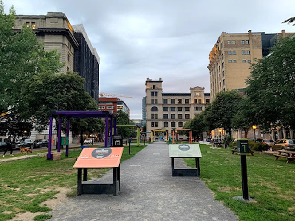Place d'Youville, Montréal