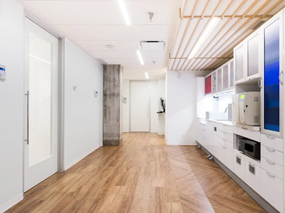 Clinique dentaire Dre Zeina Abou-Khalil Dental Clinic, Montréal