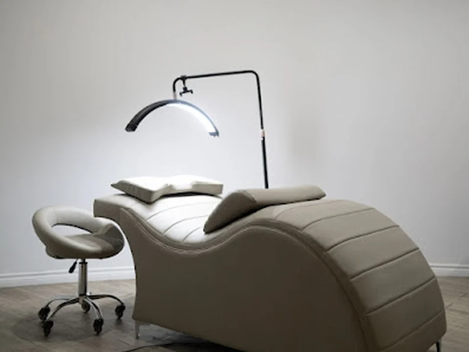 M Lash Bar Atelier, Montréal