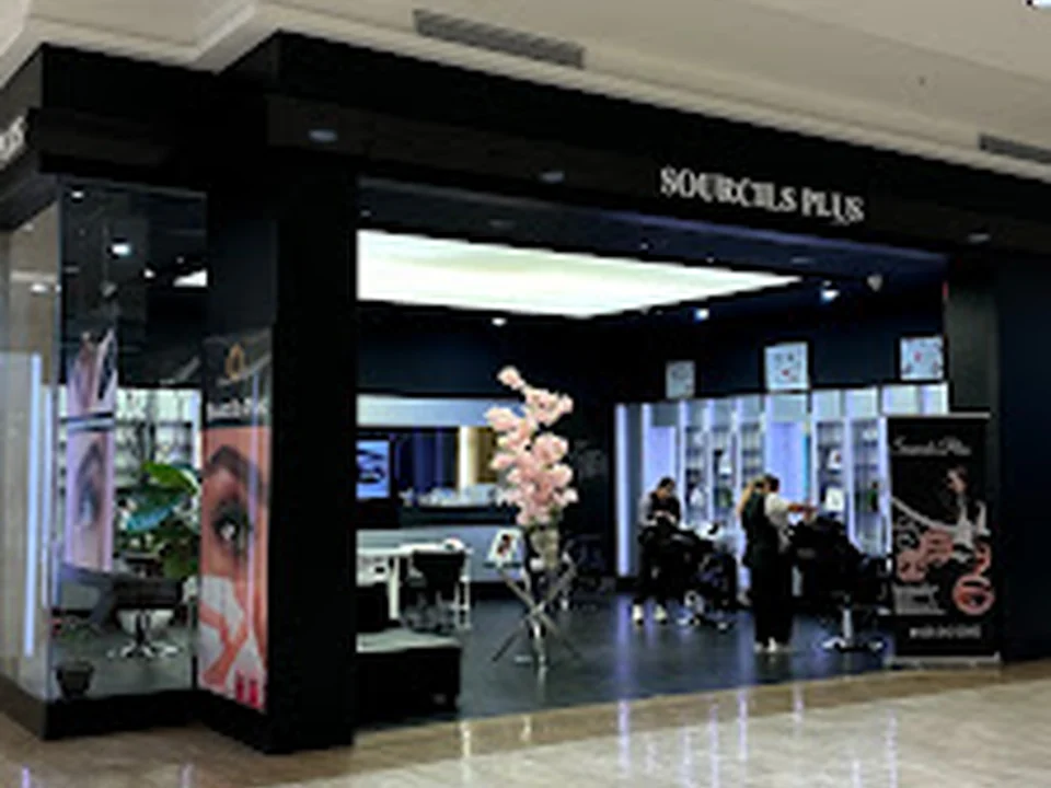 Sourcils Plus, Montréal