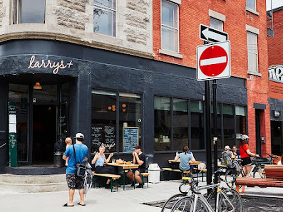 larrys, Montréal