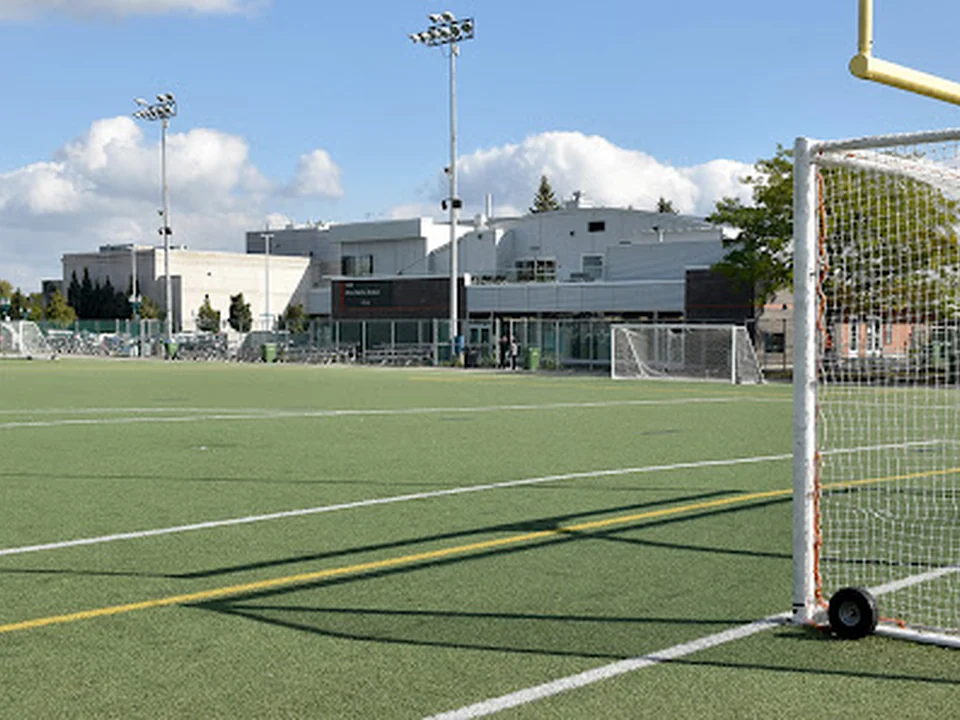 Complexe sportif Saint-Léonard, Montréal
