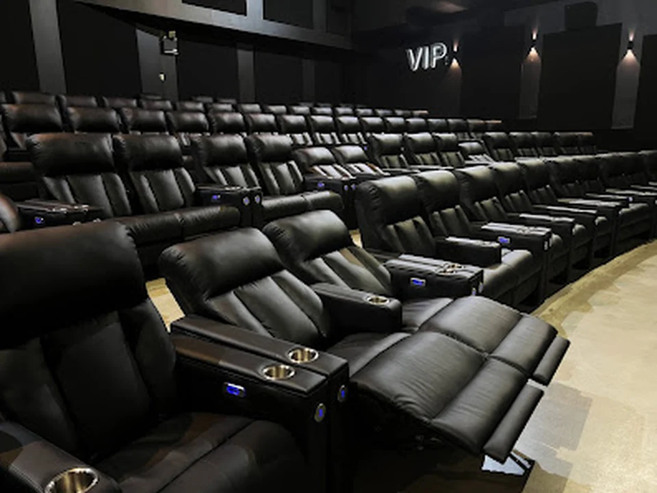Cinéma St-Eustache, Montréal