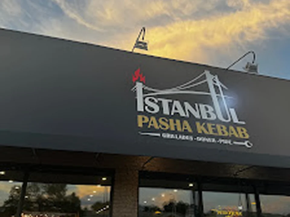 Istanbul Pasha Kebab Turc, Montréal