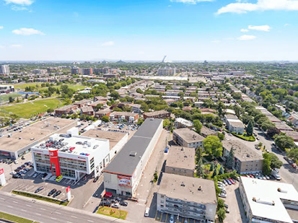 Entrepôt Public, Montréal
