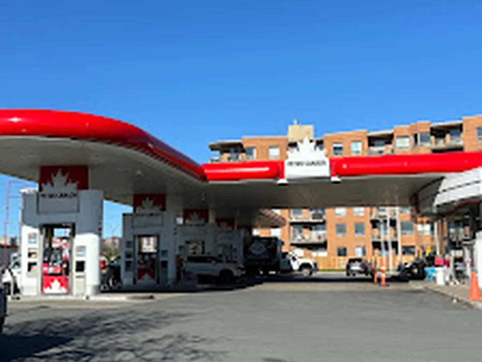 Petro-Canada, Montréal