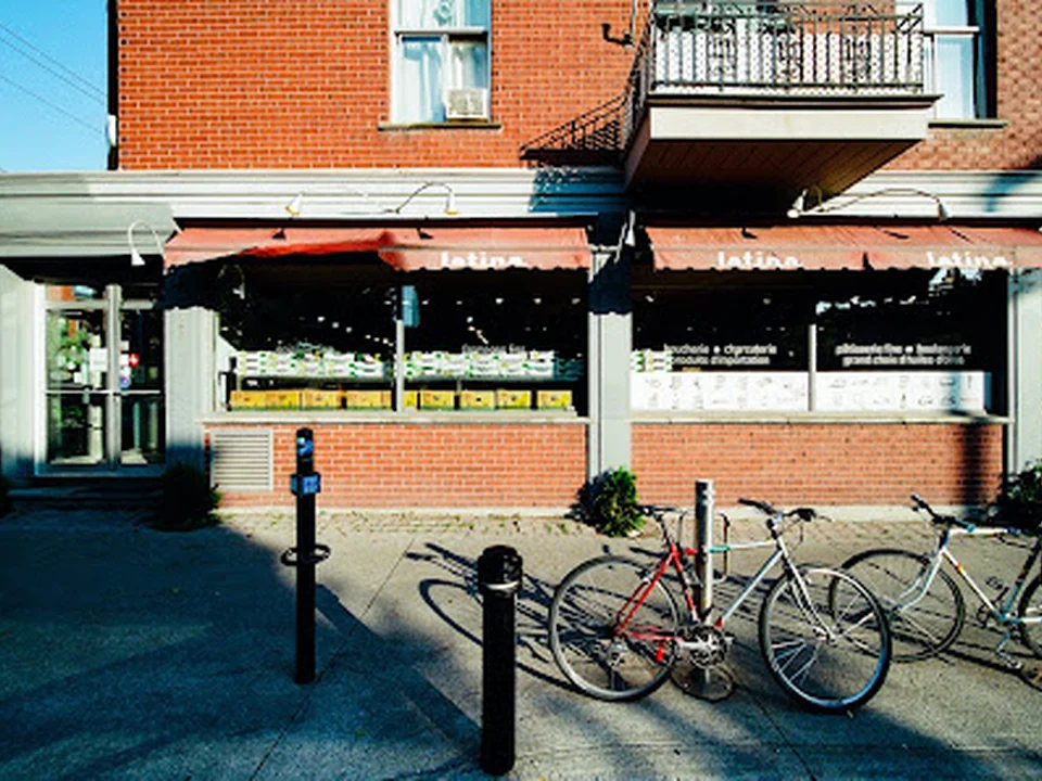Latina, Montréal