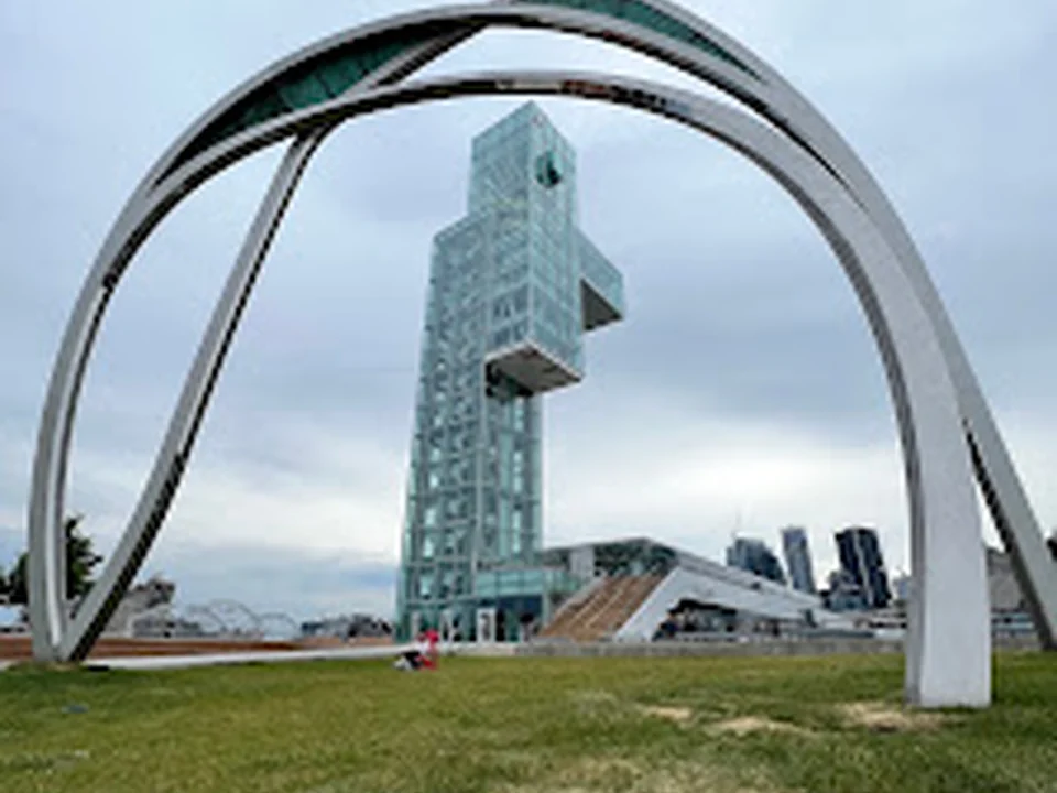 Place des Commencements, Montréal