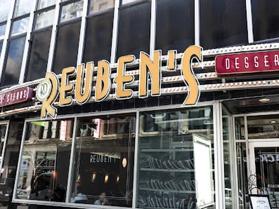Reuben's Deli & Steakhouse, Montréal