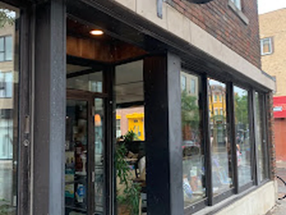 La Livrerie | Librairie · Café · Coop, Montréal